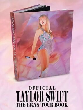 Official Taylor Swift The Eras Tour Book - Taylor Swift